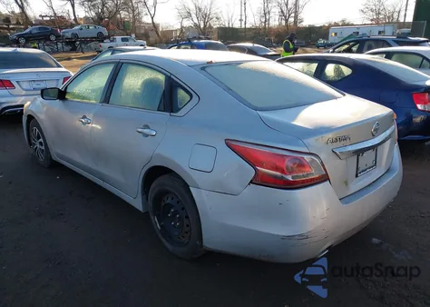 2013 Nissan Altima 2.5 S z USA, uszkodzony, nr VIN 1N4AL3AP5DN527359